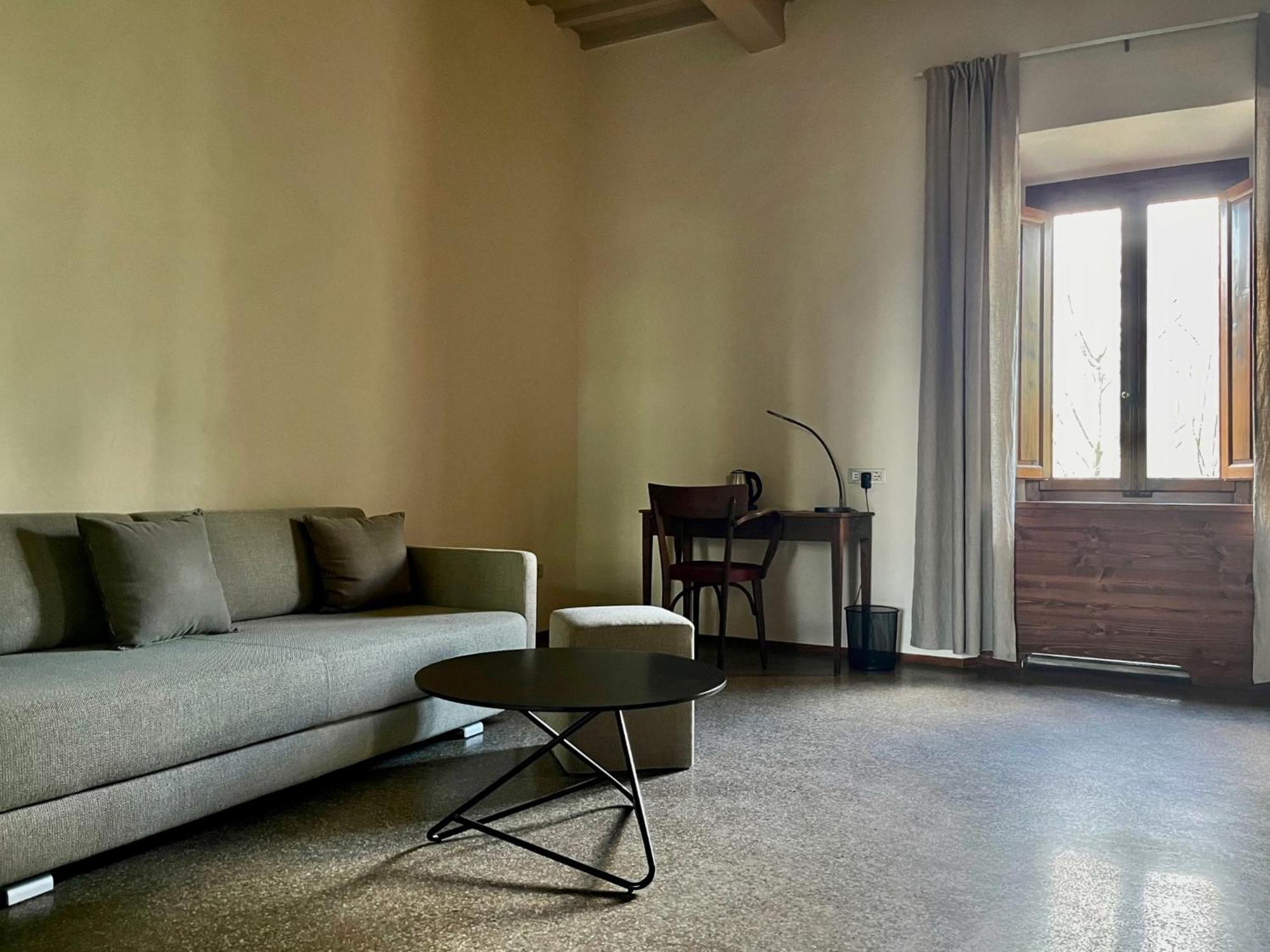 B&B Lo Scudaio Palazzo Marchionneschi มอนเตสกูดาโย ภายนอก รูปภาพ